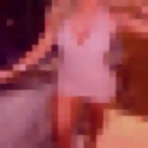 Olivia (25 ans) à Acq cherche une rencontre ce soir