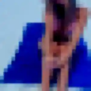 Lea, 21 ans, connectée à Aix-en-Provence pour un plan cul