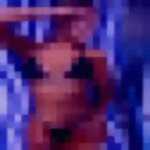 Découvre Chloe, 23 ans à Allaire en privé