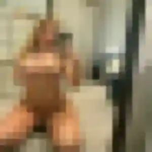 Doriane, fille de 23 ans cherche plan cul à Allan