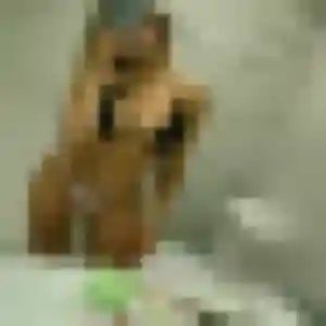 Charmante Celia, 23 ans à Ambrières-les-Vallées - la contacter