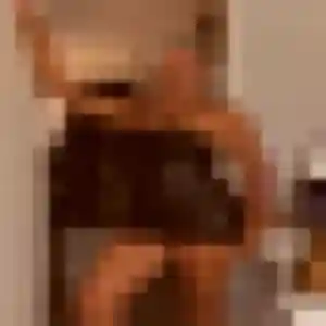 Solene (35 ans) à Ancône cherche une rencontre ce soir