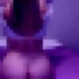 Rencontre Naila, 23 ans à Andrézieux-Bouthéon en privé