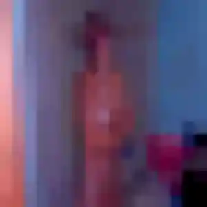 Rejoins Elena, 19 ans à Apremont en privé