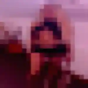 Mona (26 ans) à Arnèke cherche une rencontre ce soir