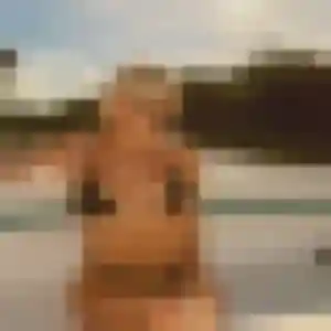 Contacte Sienna, 27 ans à Arquenay gratuitement