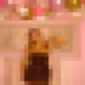 Ines, 19 ans, connectée à Auneuil pour une rencontre coquine