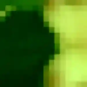 Jade, 22 ans, en ligne à Ausson pour une rencontre coquine