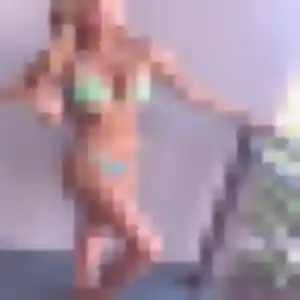 Maya, femme de 32 ans propose plan cul à Auvers