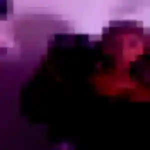 Contacte Elena, 23 ans à Bages en privé