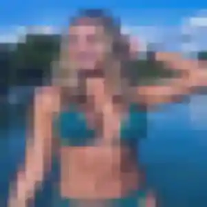 plan cul à Bain-de-Bretagne : profil de Perrine, 25 ans - accès libre