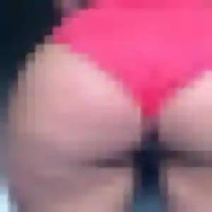 Flore (22 ans) à Beaujeu-Saint-Vallier-Pierrejux-et-Quitteur cherche un plan cul ce soir