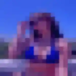 Lola (19 ans) à Beaumes-de-Venise propose une rencontre maintenant