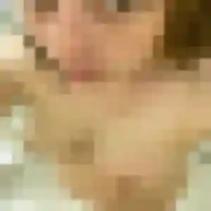 Inaya, 23 ans, en ligne à Beauvoisin pour une rencontre coquine