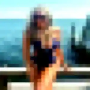 plan cul à Blond : photo de Celeste, 28 ans - accès libre