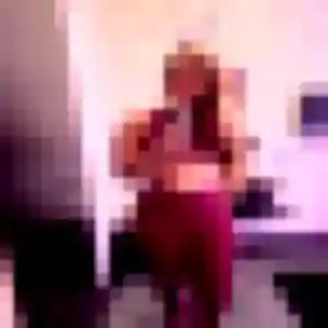 Sexy Lena, 22 ans à Bourbonne-les-Bains - voir sa photo