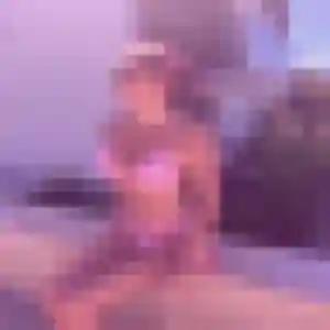 Daphne, 22 ans, dispo pour plan cul à Bourth