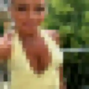 Elisa, 19 ans, en ligne à Bouxières-aux-Dames pour une rencontre coquine