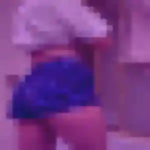 Lucie, fille de 26 ans propose plan cul à Bréville-les-Monts