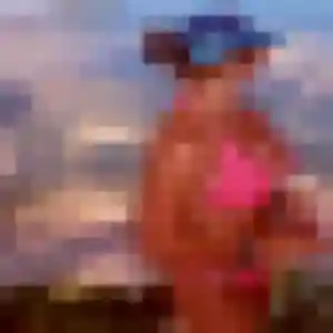 Rejoins Emilie, 19 ans à Briatexte en privé