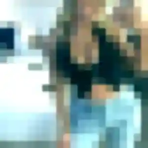 Zoe, 22 ans, en ligne à Briord pour une rencontre coquine