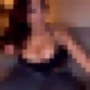 Flore de Broglie, 33 ans - plan cul discret