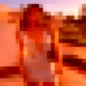 Yasmine, 19 ans, connectée à Bugeat pour une rencontre coquine