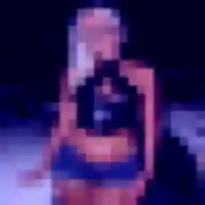 Louane, 26 ans, connectée à Buironfosse pour une rencontre coquine