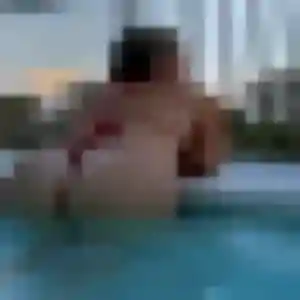 Charlene, femme de 28 ans propose plan cul à Bujaleuf