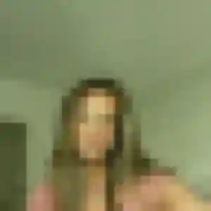 Lena, 33 ans, connectée à Cabris pour une rencontre coquine