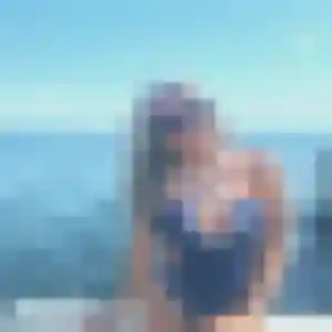 Photo de Olivia à Cairon (19 ans) - plan cul discret