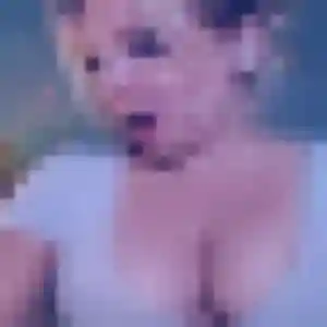 Rejoins Aurelie, 19 ans à Campénéac en t'inscrivant