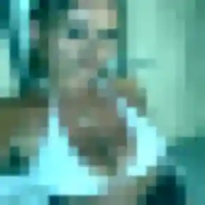 Découvre Flore, 26 ans à Camphin-en-Pévèle en privé