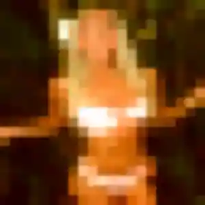 Photo exclusive de Assia, 19 ans à Cantaron - plan discret