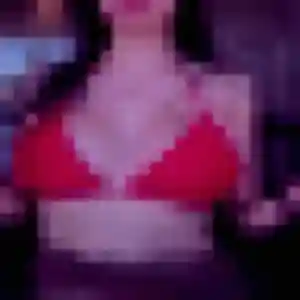 Charlotte, 22 ans, dispo pour plan cul à Carhaix-Plouguer
