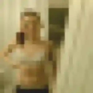 Photo exclusive de Salome, 22 ans à Carrières-sur-Seine - rencontre coquine