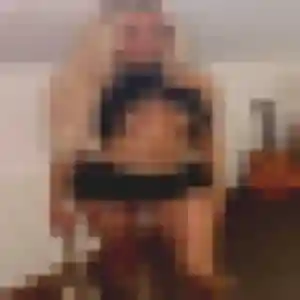 Margot, 21 ans, disponible à Carsan pour une rencontre coquine