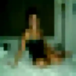 Apolline, 32 ans, connectée à Cerfontaine pour un plan cul