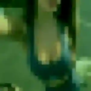 Feriel, 20 ans, en ligne à Cerisy-la-Forêt pour une rencontre coquine