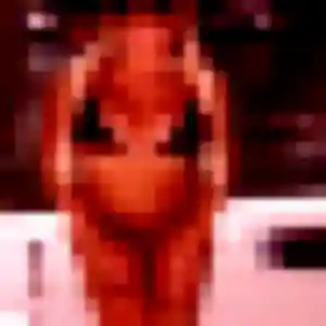 Elena, femme de 24 ans cherche plan cul à Chambost-Allières