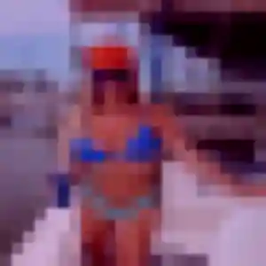 Lena (19 ans) à Champagne propose une rencontre rapidement
