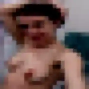 Daphne, fille de 30 ans propose plan cul à Champeix