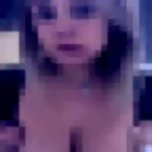 Laura (32 ans) à Chanonat attend un plan cul ce soir
