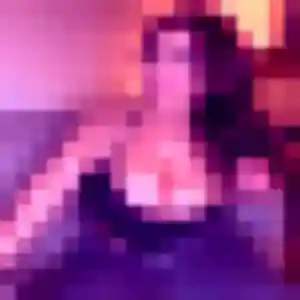 Alicia de Charbonnières-les-Varennes, 23 ans - plan cul discret