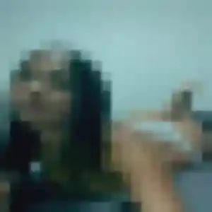 Sexy Justine, 21 ans à Charenton-du-Cher - voir sa photo