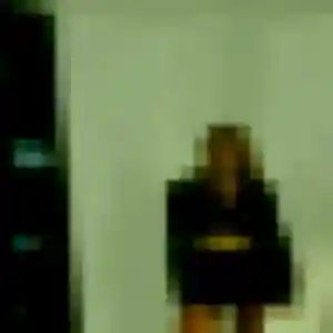 Eva, 19 ans, en ligne à Charlieu pour une rencontre coquine