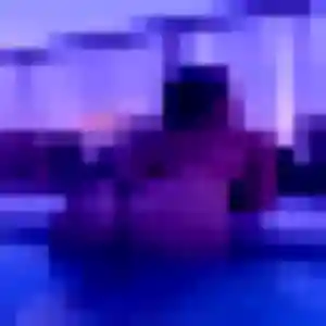 Charlene, 22 ans, connectée à Charly pour une rencontre coquine