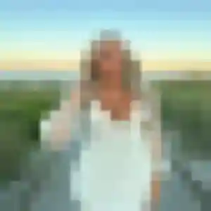 Jolie Naya, 26 ans à Charnay-lès-Mâcon - voir sa photo