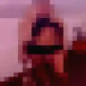 Charmante Yasmine, 20 ans à Châteauneuf - voir sa photo