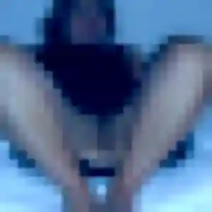 Sarah, 34 ans, dispo pour plan cul à Châteauroux